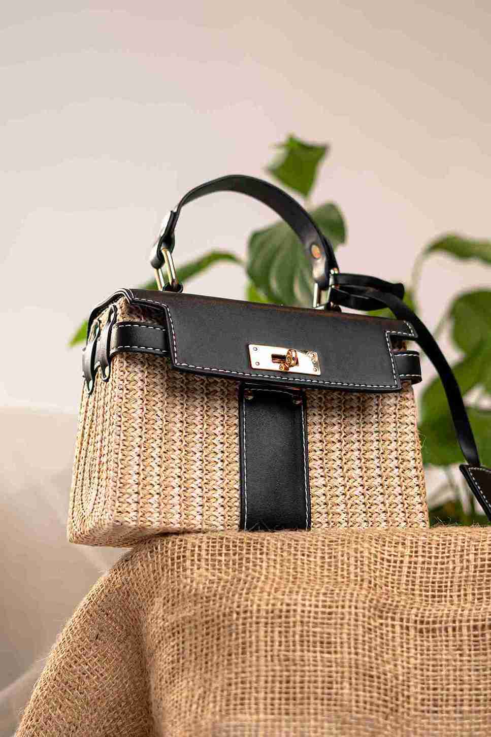 Vacay Black - Rayseen 