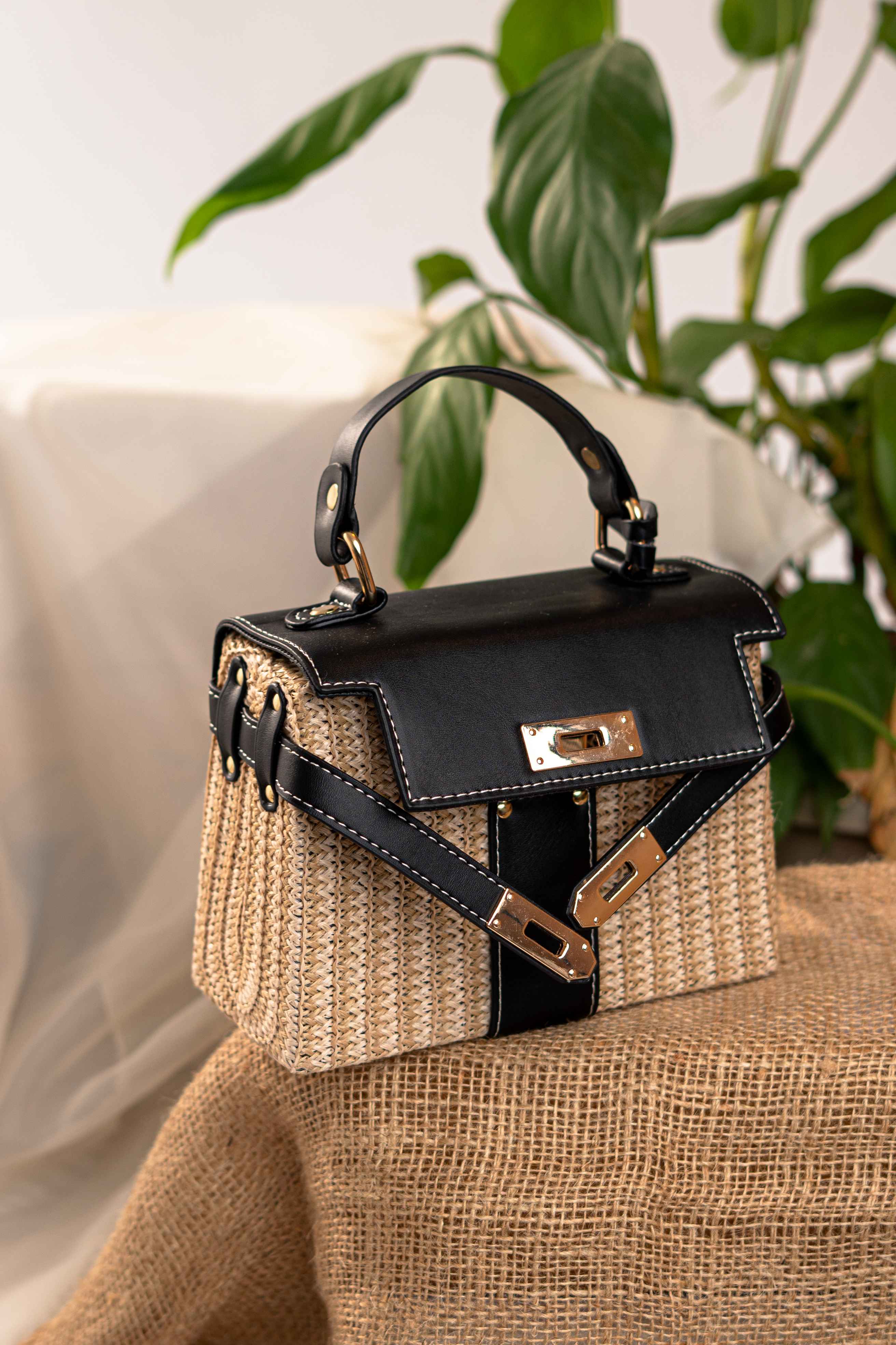 Vacay Black - Rayseen 