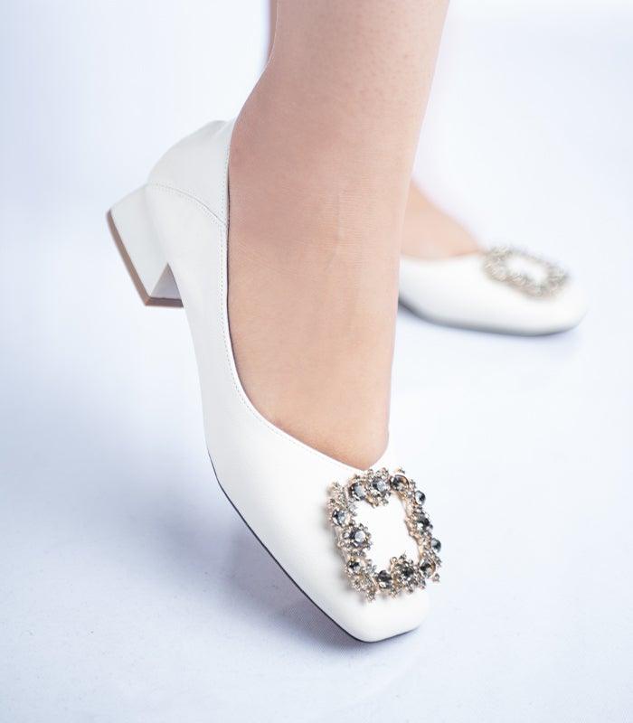 Slip-on style Off White ballerina shoes 'Sassy' with square toe and diamond embellishment by Rayseen