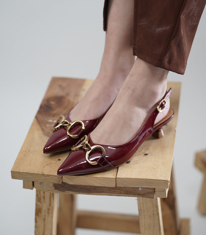 Fashionable Elegance - Red slingbacks for ladies, combining comfort and style for daily wear