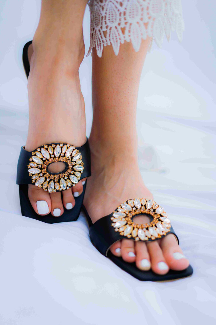 Bianca - Black slides in front view